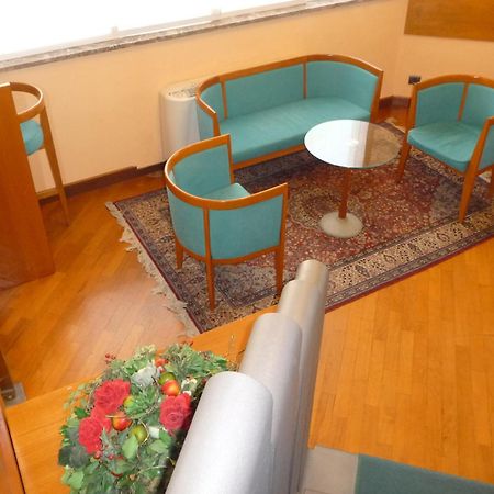 Hotel Cristallo Удине Екстериор снимка