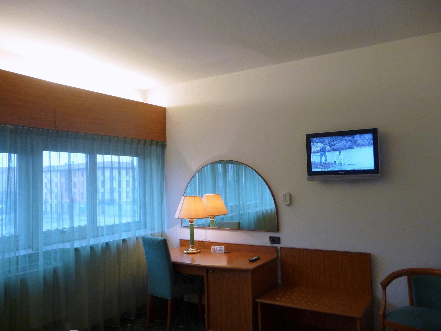 Hotel Cristallo Удине Екстериор снимка