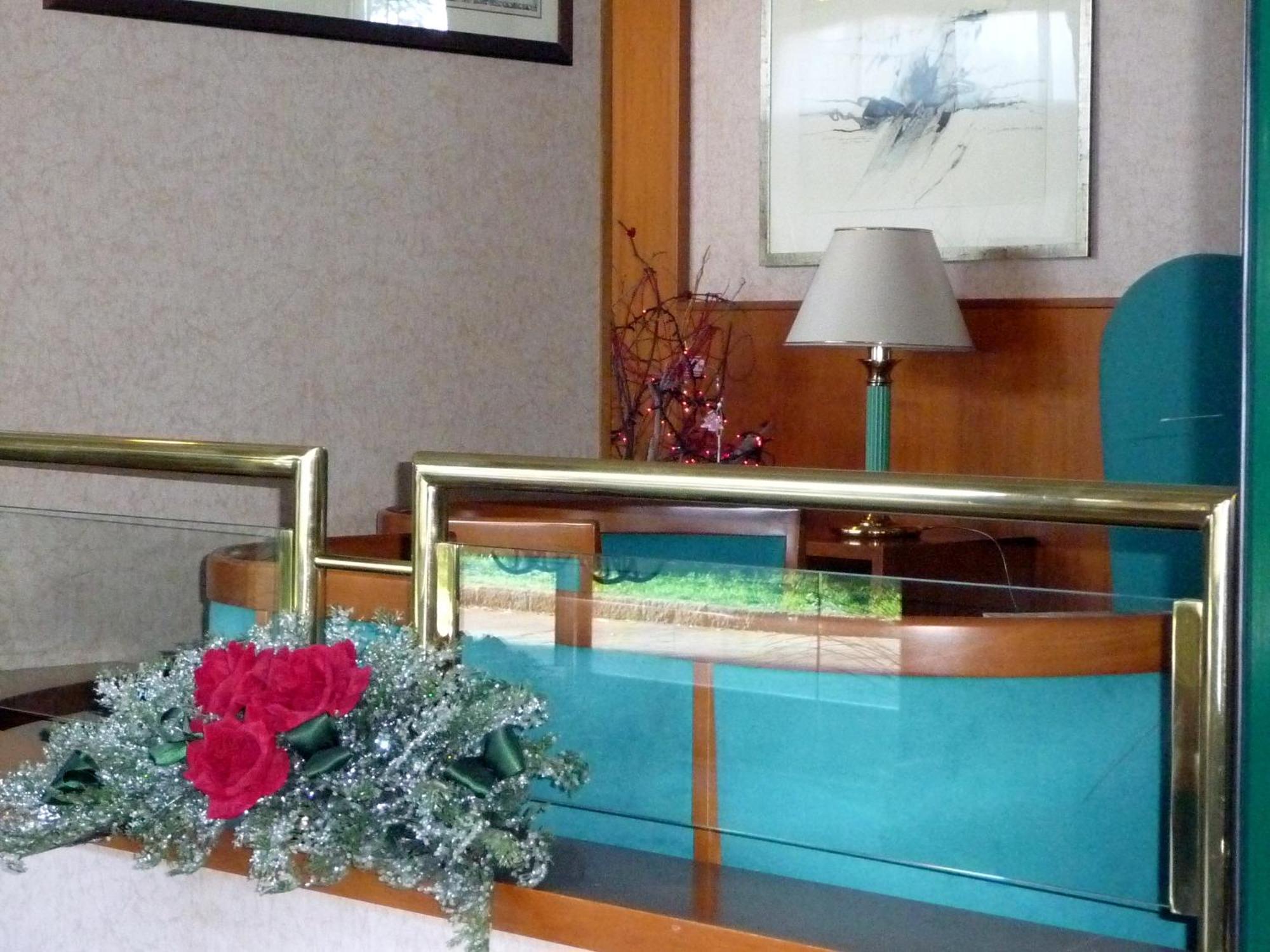 Hotel Cristallo Удине Екстериор снимка