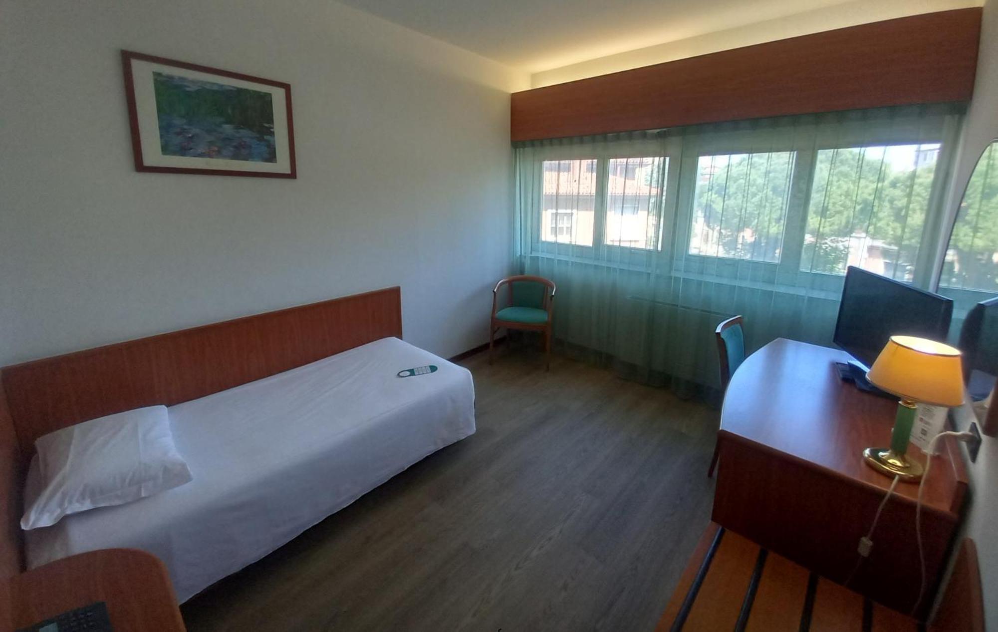 Hotel Cristallo Удине Екстериор снимка